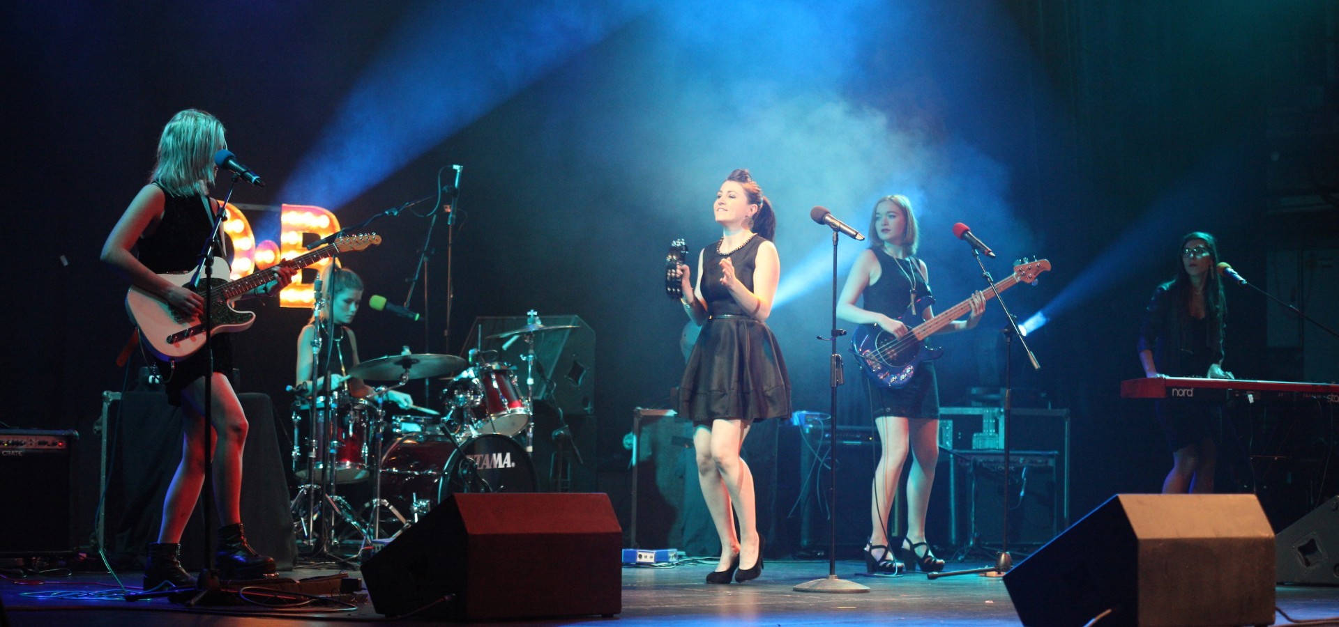 Pop / Rock Cover Wedding Band Hire London | Lady Luck